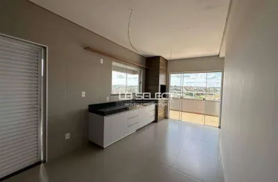 Cobertura duplex no bairro santa mônica com três suítes e varanda gourmet.