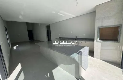 Casa com três suítes, escritório com lavabo e área gourmet.