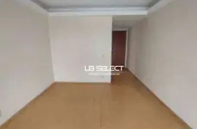 Apartamento no bairro martins com três quartos, uma suíte e sacada.