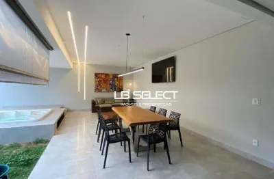 Casa no condomínio paradiso ecológico com três suítes, escritório, lavabo e varanda gourmet.