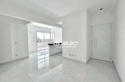 Apartamento com três quartos, suíte e varanda gourmet.