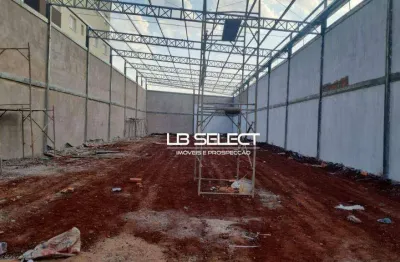 Galpão comercial no bairro roosevelt com 810 metros de construção.