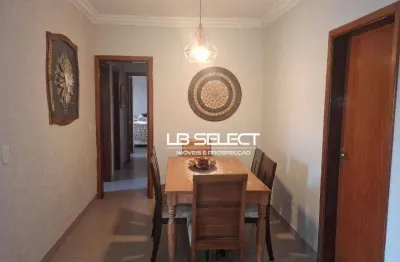 Apartamento no bairro patrimônio com três quartos, duas suíte e duas vagas livres de garagem.