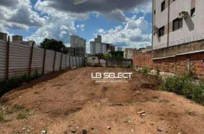 Terreno no bairro Santa Mônica com com 480 metros quadrados.