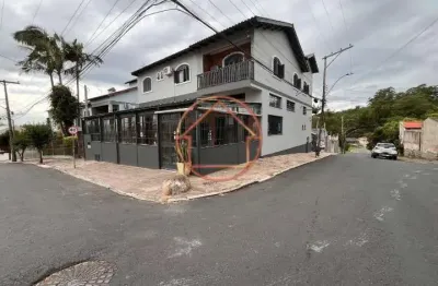 Casa à venda na rua samaritana, 6, jardim itu sabará, porto alegre por r$ 1.450.000