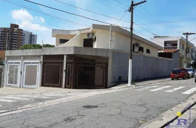 Sobrado reformado, com 3 dormitórios,  super espaçoso no alto da vila carrão