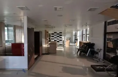 Apartamento à venda na Alameda Araguaia, 2044, Alphaville, Barueri