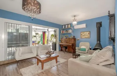 Casa com 3 quartos à venda na rua chácara das nascentes, 846, lomba do pinheiro, porto alegre por r$ 670.000