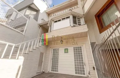 Casa com 3 quartos à venda na rua cananéia, 340, chácara das pedras, porto alegre por r$ 1.199.000