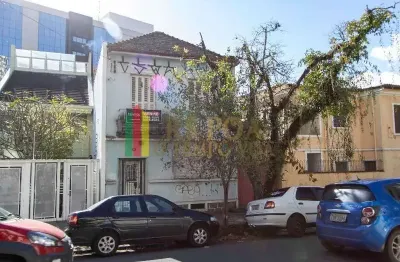Casa com 5 quartos à venda na rua tiradentes, 114, independência, porto alegre por r$ 435.000