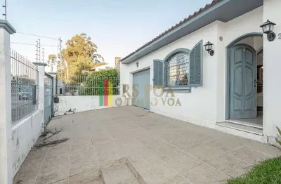 Casa com 3 quartos à venda na Rua Professor Pedro Santa Helena, 309, Jardim do Salso, Porto Alegre por R$ 849.000