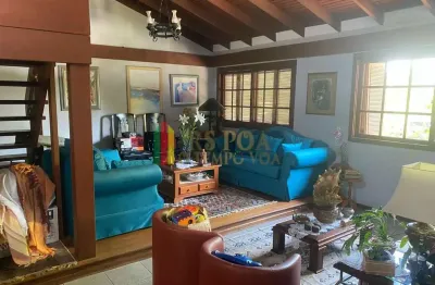 Casa com 5 quartos à venda na Rua Comendador Creidy, 125, Chácara das Pedras, Porto Alegre por R$ 2.698.000