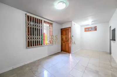 Casa com 3 quartos à venda na Rua João Fernandes Soares, 79, Santa Tereza, Porto Alegre por R$ 330.000