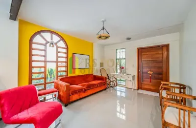 Casa em condomínio fechado com 4 quartos à venda na Acesso das Figueiras, 108, Santa Tereza, Porto Alegre por R$ 650.000