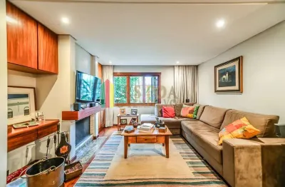 Casa em condomínio fechado com 4 quartos à venda na Rua Desembargador Espiridião de Lima Medeiros, 284, Três Figueiras, Porto Alegre por R$ 1.276.000