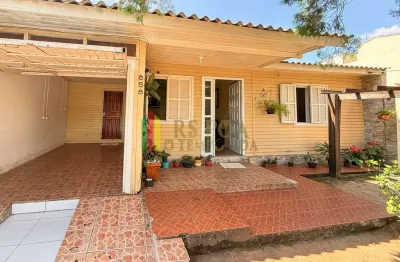 Casa com 3 quartos à venda na Rua Doutor Alfredo Angelo Filho, 858, Igara, Canoas por R$ 324.900