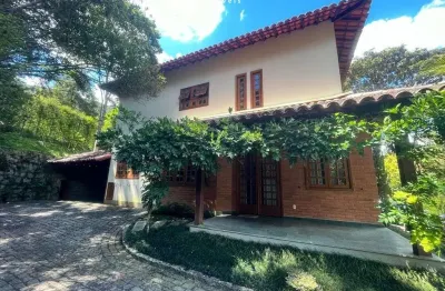 Casa em condomínio à venda no bairro quebra frascos- teresópolis/rj