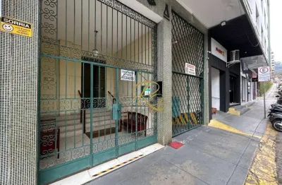 Apartamento com 2 quartos para alugar na praça nilo peçanha, 10, alto, teresópolis, 47 m2 por r$ 1.200