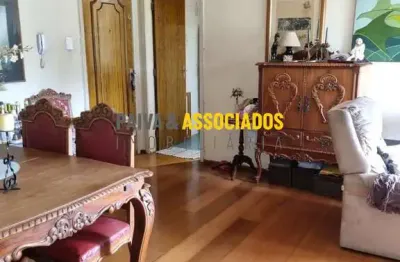 Apartamento com 2 quartos para alugar na praça capitão nestor corbiniano de andrade, 52, centro, pelotas por r$ 2.500