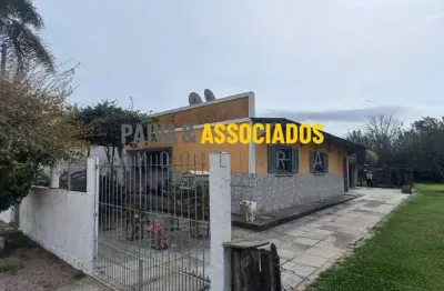 Casa com 3 quartos à venda na francisco josé petrucci, 103, fragata, pelotas por r$ 400.000