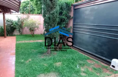 Parque das laranjeiras dois dormitórios quintal amplo lindo paisagismo
