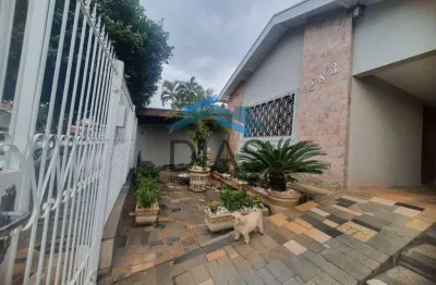 Casa com 3 quartos à venda na Vila Suconasa, Araraquara 