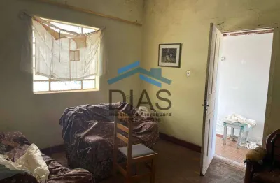 São josé casa antiga com excelente localizção e terreno de 325 metros