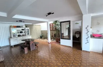 Casa com 2 quartos à venda no Grã-Duquesa, Governador Valadares 