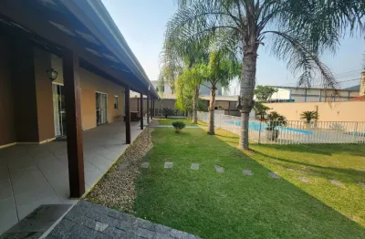 Linda casa térrea no Nova Esperança-Balneário Camboriú/SC