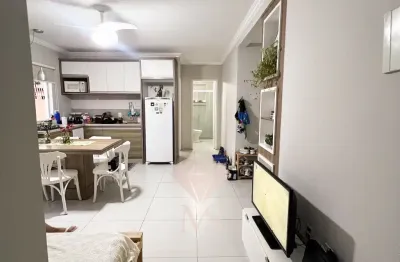 Apartamento 2 dormitórios 1 suíte, com ampla área externa no campeche em florianópolis