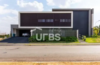 Sobrado de alto padrão à venda no portal do sol green – vista para o campo de golfe