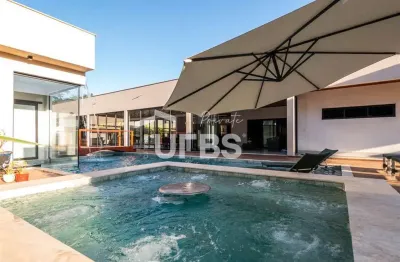 Chacara de luxo condominio vila verde senador canedo terreno de 2.747 m² e construção de 625 m²