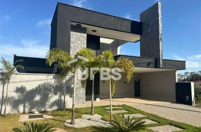 Casa térrea com 240m2 (terreno de 440m2), 4 suítes, no jardins nápoles em senador canedo - go