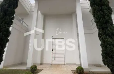 Casa bem localizada, 700,02m2, 5 suites, 3 salas, elevador, 8 vagas de garagem, academia, piscina, churrasqueira, próximo a avenida t-7 e a av. t-2