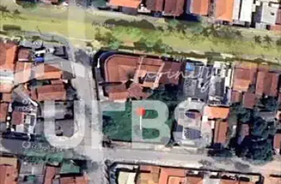 Lote residencial/comercial com área total de 1.126,36 metros², área total: 1.126,36, próximo ao terminal das bandeiras.