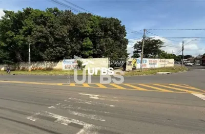 Terreno à venda na Avenida Nerópolis, Vila Clemente, Goiânia
