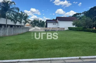 Terreno à venda na Avenida Diógenes Dolival Sampaio, Jardins Milão, Goiânia