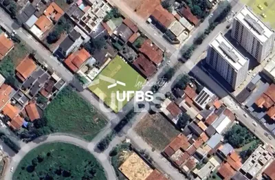 Casa comercial à venda na Avenida Vitória, Vila Rosa, Goiânia