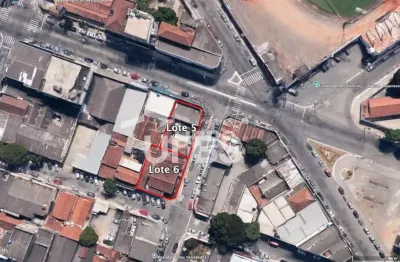 Área cabeça de quadra à venda, composta por dois lotes que totalizam 794,15m²!