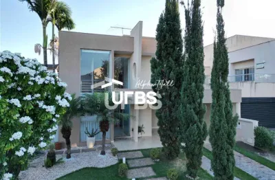 Casa em condomínio fechado com 4 quartos à venda na Avenida Diógenes Dolival Sampaio, Jardins Atenas, Goiânia