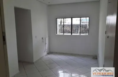 Lindo apartamento térreo com 2 quartos, armários, no parque industrial