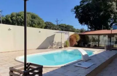 Casa à venda no 14 de novembro – ampla, com piscina e espaço gourmet