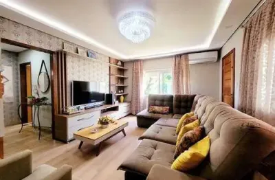 Casa exclusiva à venda em cascavel (bairro universitário) – 254 m² internos, 478 m² de terreno