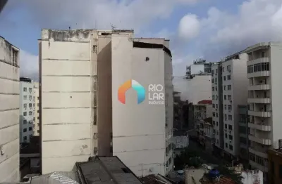 Catete, apartamento, 2 quartos, 2 banheiros,, box blindex, armários, área de serviço,  sol da manhã