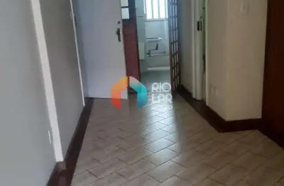 Avenida oswaldo cruz  (65m2)  1 quarto sala dependência  i vaga na escritura