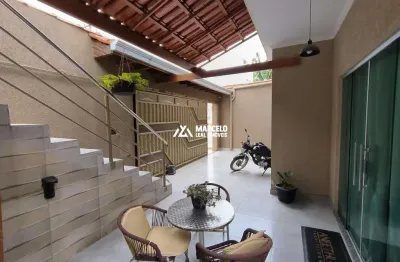 Oportunidade ! casa solta a poucos mts do shopping com pavimento superior de 3/4