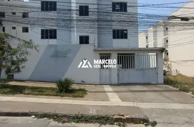 Alugo amplo apto de 3º andar a 100 mts da Faculdade Fainor e toda infra estrutur