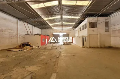 Vendo ou alugo galpão com habites comercial e 750 m2 área útil com banheiros, co