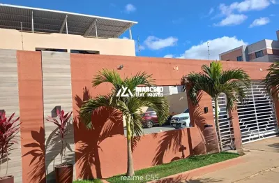 Apartamento 3 quartos, sendo 01 suite no 1º andar em ótima localização no bairro