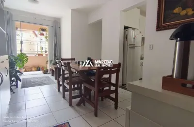 Vendo apartamento 1º andar com 3 quartos sendo 1 suíte,  dentro de condomínio fe